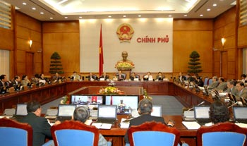 Chính phủ tổng kết việc ngăn chặn suy giảm kinh tế ở địa phương